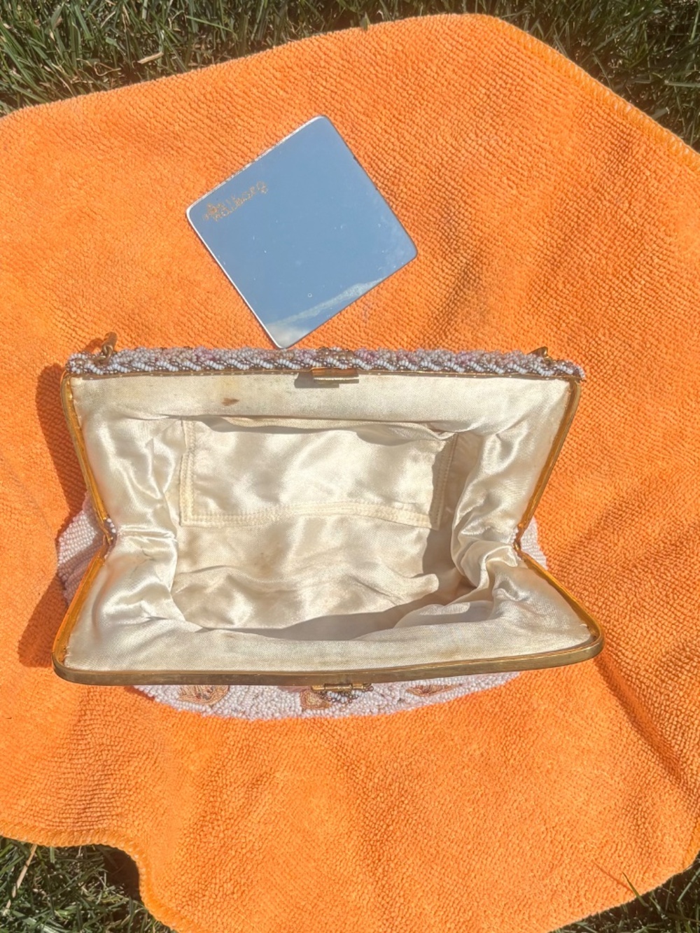 Vintage Walborg beaded handmade purse - Picture 10 of 13
